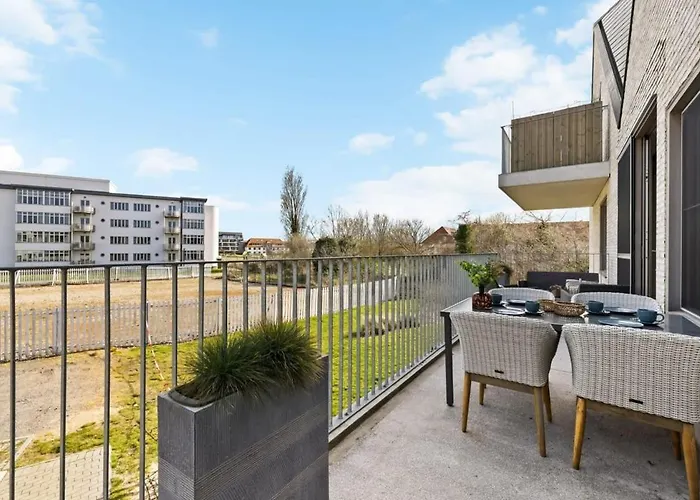 Huswell - Apartment With Natural Swimming Pool